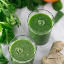 Immune Booster Juice.- It's cold and flu season and this immune booster juice is just perfect to treat and prevent them, besides, it tastes awesome!