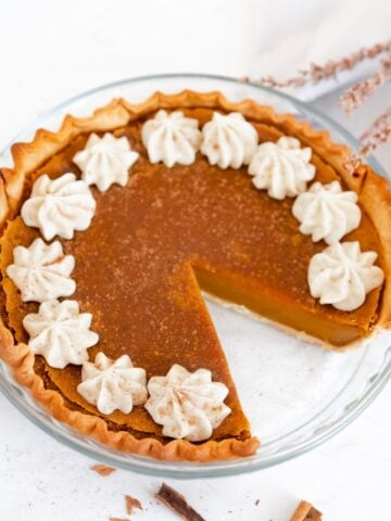 Photo of a vegan pumpkin pie